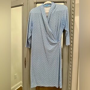 J. McLaughlin Blue White Geometric Print Surplice Wrap Dress Catalina Cloth L